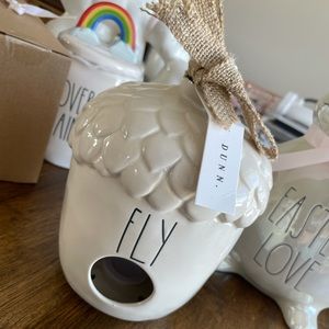 Fly Rae Dunn birdhouse